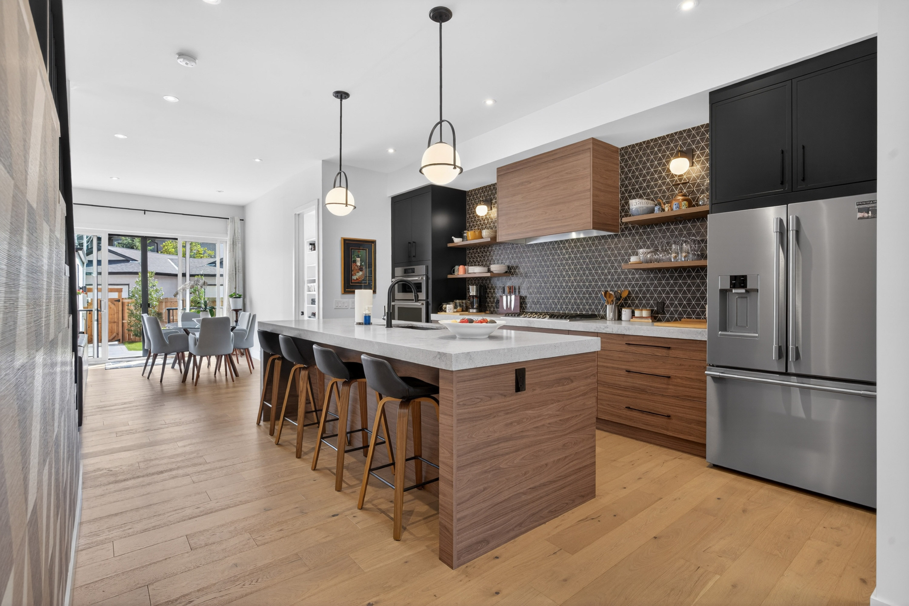 1135A Regent Crescent