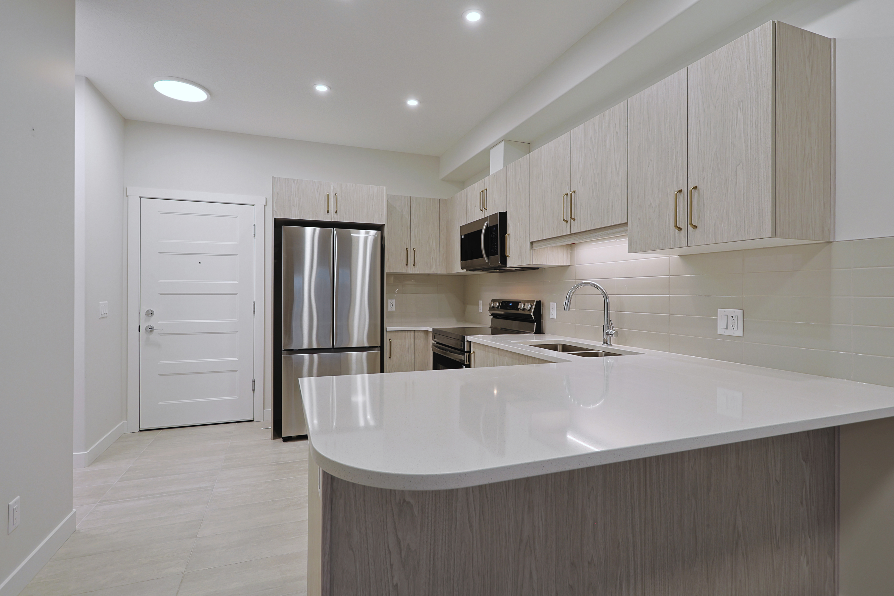 1401, 81 Arbour Lake View 1401, 81 Arbour Lake View