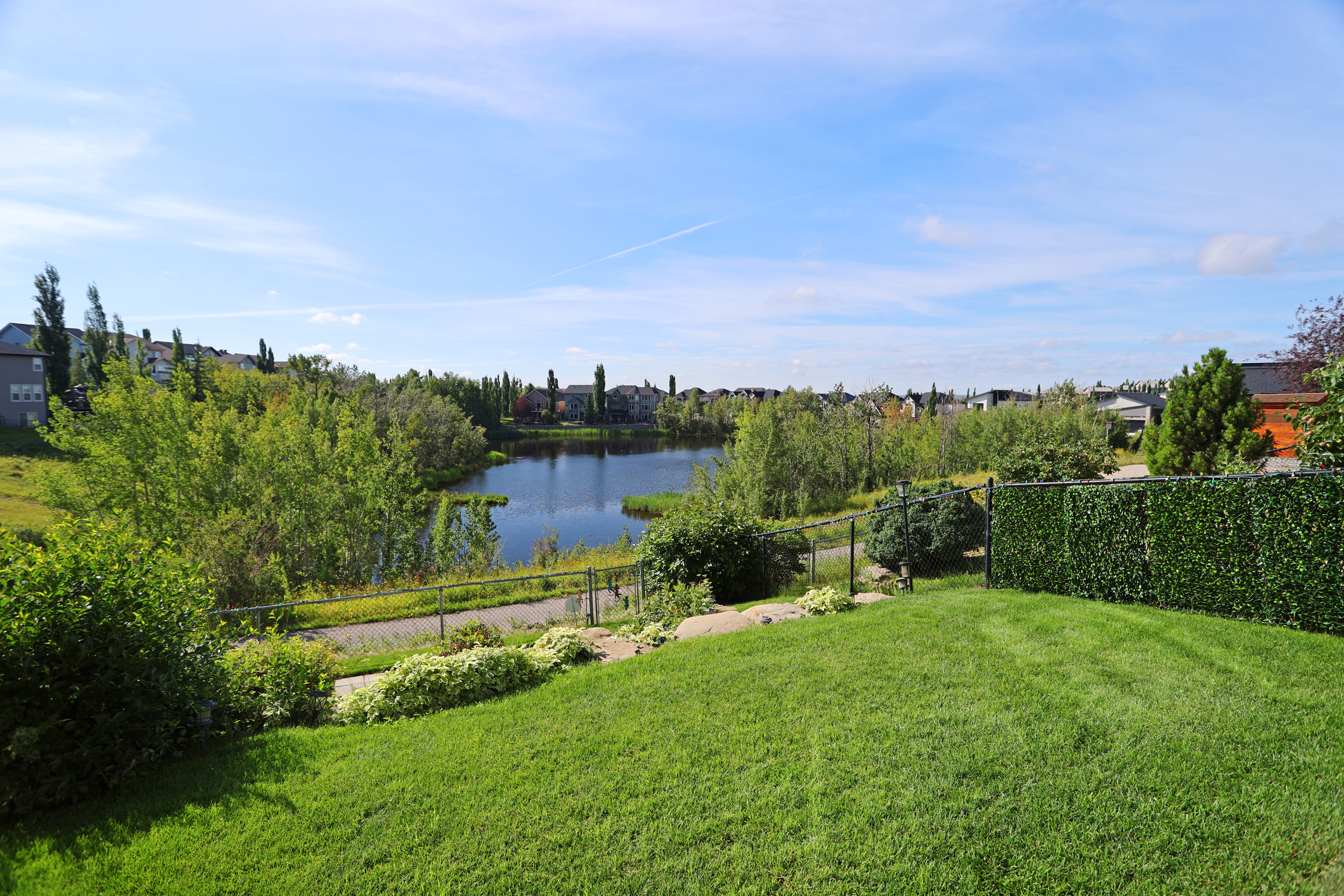 242 Royal Birkdale Crescent 242 Royal Birkdale Crescent