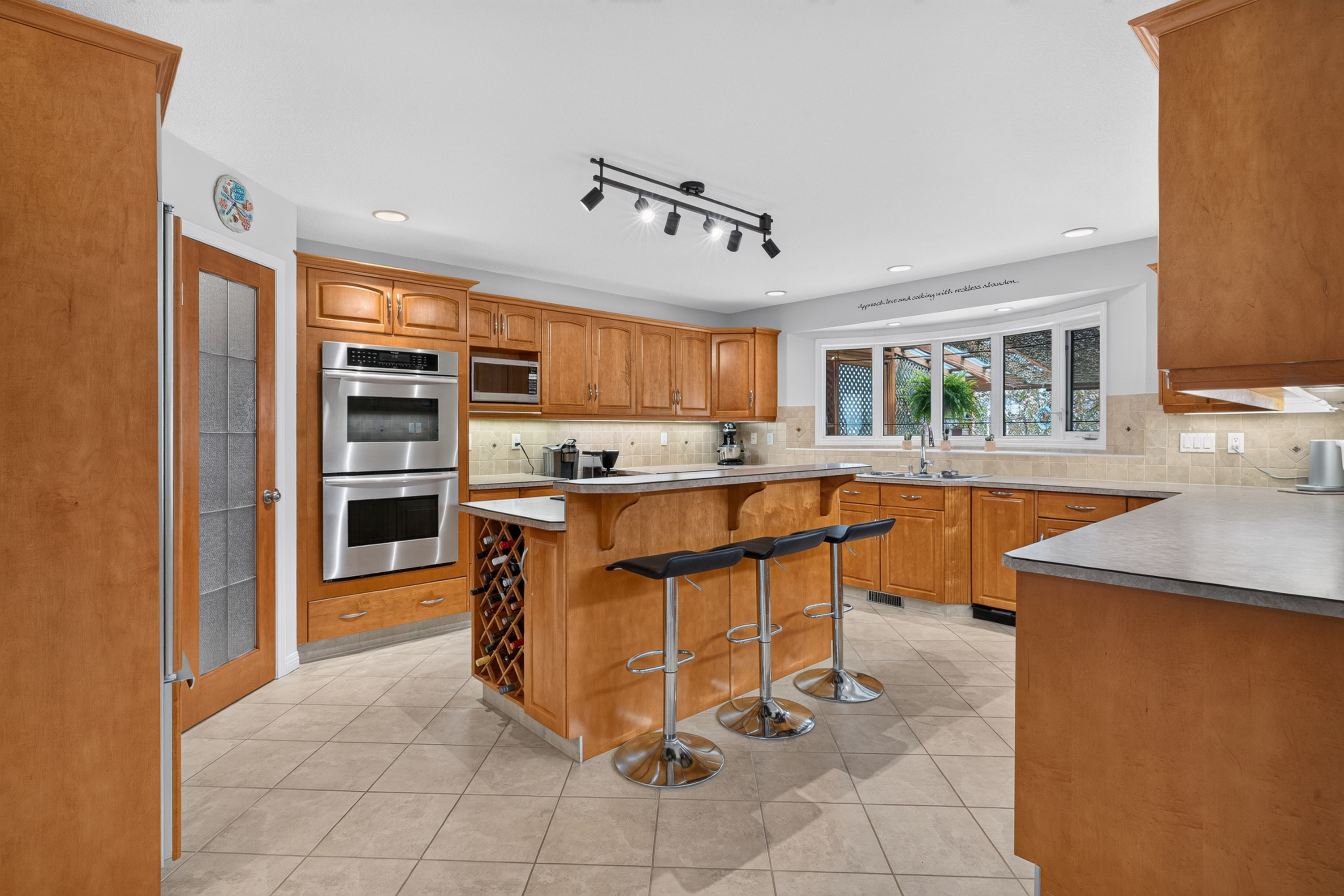 762 Stonehaven Drive