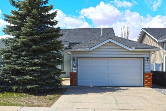 19 Sunridge Crescent NW  -  SOLD!!, Airdrie